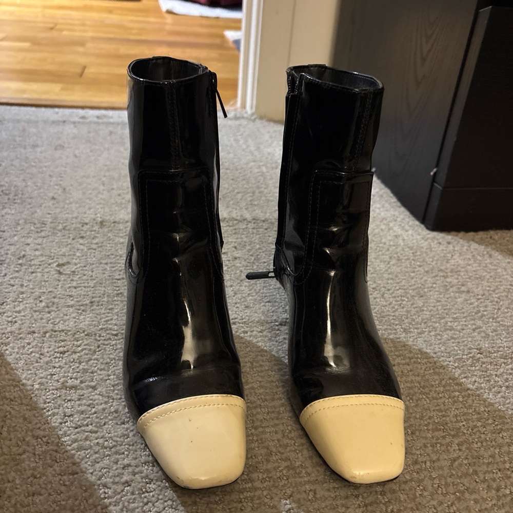 Sam Edelman Black and Cream Ankle Boots